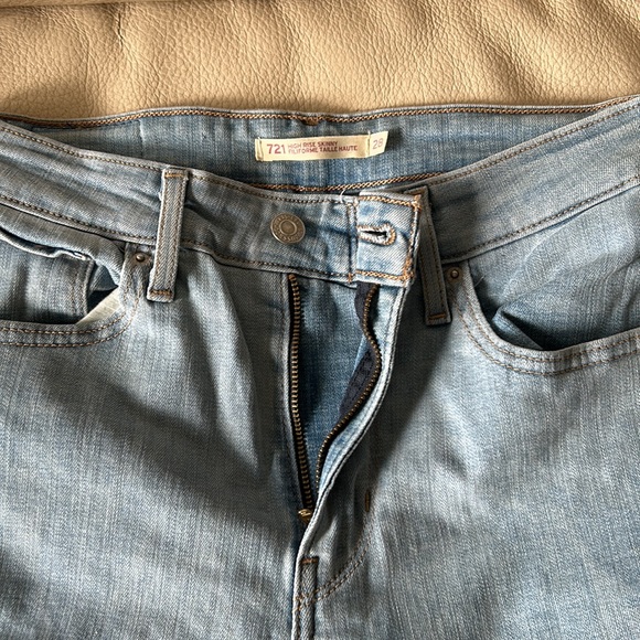 Levi’s high rise skinny light blue size 28 - Picture 2 of 5